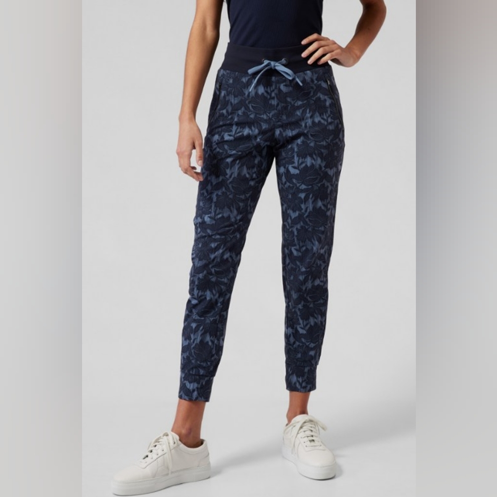 Athleta Trekkie North Jogger